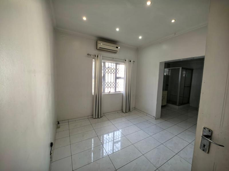 To Let 1 Bedroom Property for Rent in Kwamashu KwaZulu-Natal