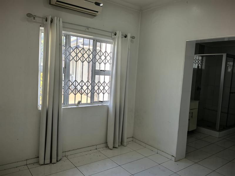 To Let 1 Bedroom Property for Rent in Kwamashu KwaZulu-Natal