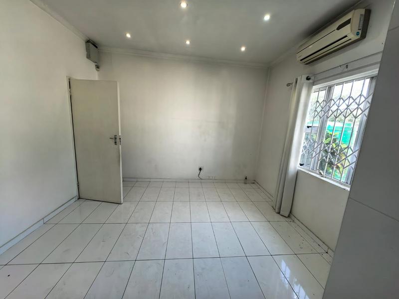To Let 1 Bedroom Property for Rent in Kwamashu KwaZulu-Natal