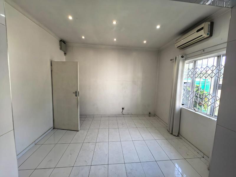 To Let 1 Bedroom Property for Rent in Kwamashu KwaZulu-Natal