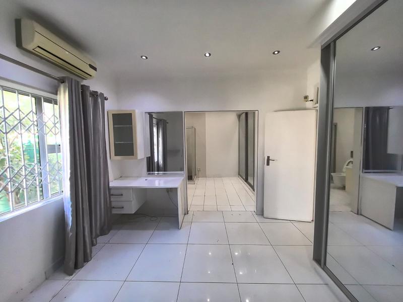 To Let 2 Bedroom Property for Rent in Kwamashu KwaZulu-Natal
