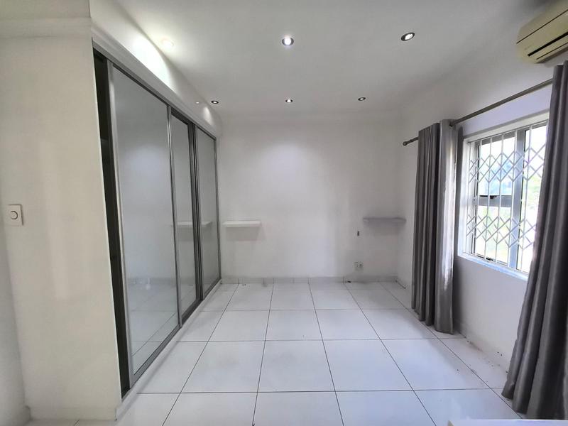 To Let 2 Bedroom Property for Rent in Kwamashu KwaZulu-Natal