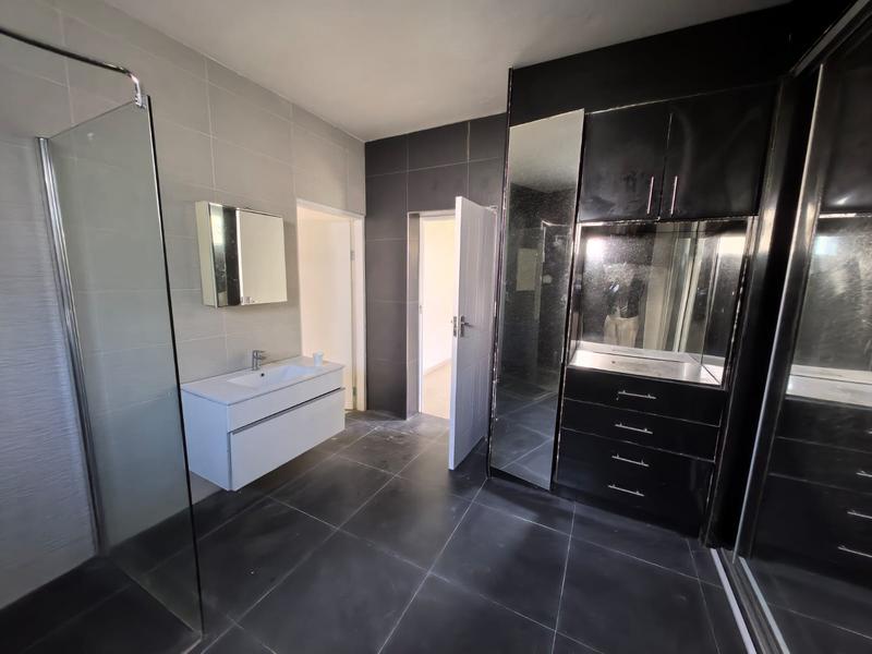 To Let 1 Bedroom Property for Rent in Kwamashu KwaZulu-Natal