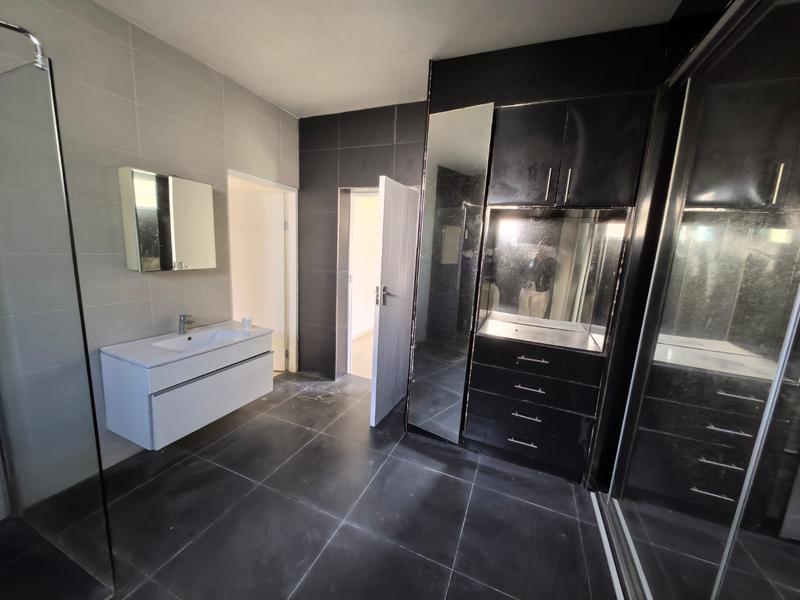 To Let 1 Bedroom Property for Rent in Kwamashu KwaZulu-Natal