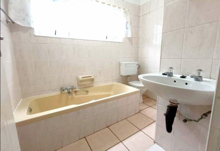 To Let 1 Bedroom Property for Rent in Meer En See KwaZulu-Natal