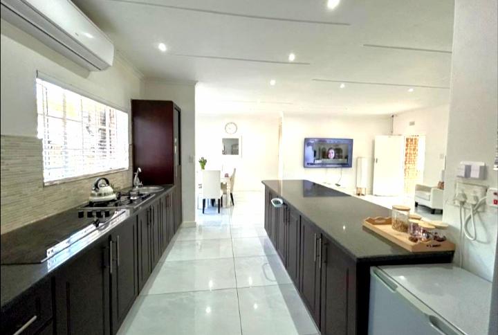 5 Bedroom Property for Sale in Meer En See KwaZulu-Natal