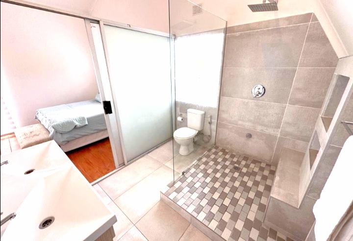 5 Bedroom Property for Sale in Meer En See KwaZulu-Natal