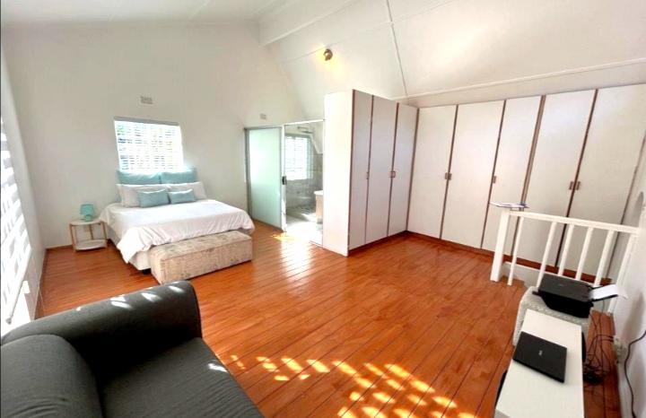 5 Bedroom Property for Sale in Meer En See KwaZulu-Natal
