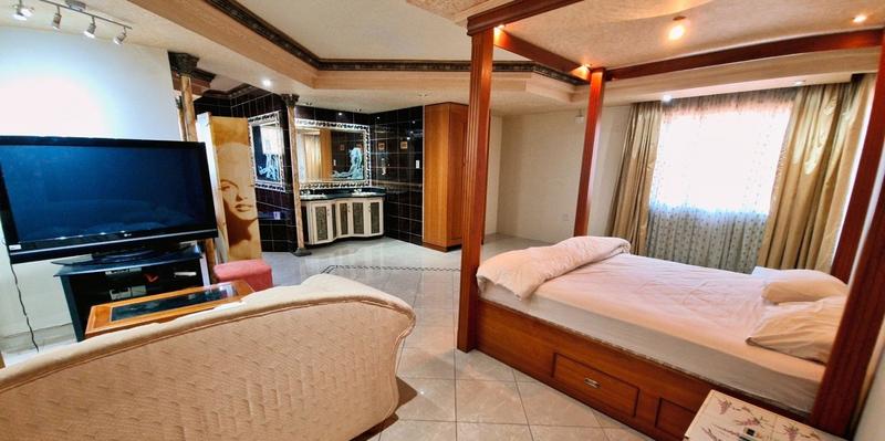 5 Bedroom Property for Sale in Umhlatuzana KwaZulu-Natal