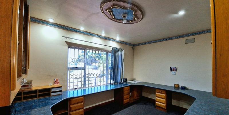 5 Bedroom Property for Sale in Umhlatuzana KwaZulu-Natal