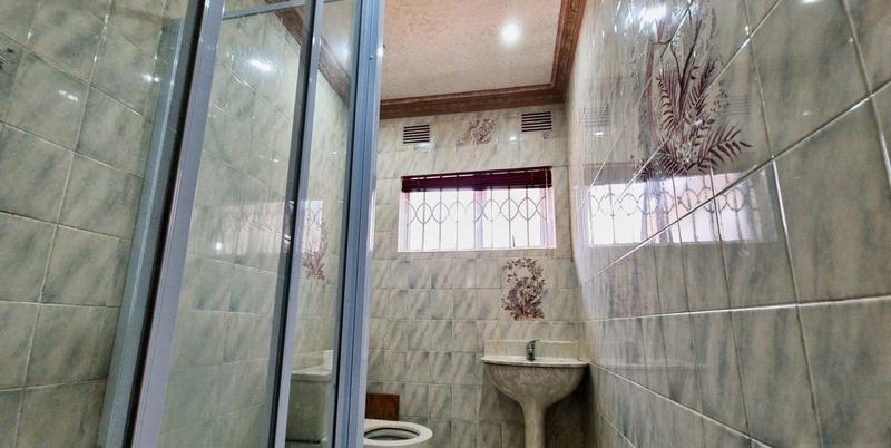 5 Bedroom Property for Sale in Umhlatuzana KwaZulu-Natal