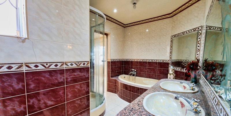5 Bedroom Property for Sale in Umhlatuzana KwaZulu-Natal