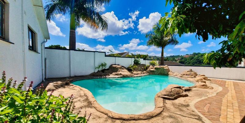 5 Bedroom Property for Sale in Umhlatuzana KwaZulu-Natal