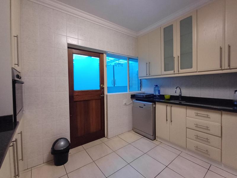 To Let 3 Bedroom Property for Rent in Umhlanga Rocks KwaZulu-Natal