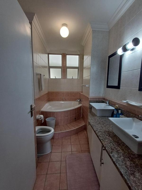 To Let 3 Bedroom Property for Rent in Umhlanga Rocks KwaZulu-Natal