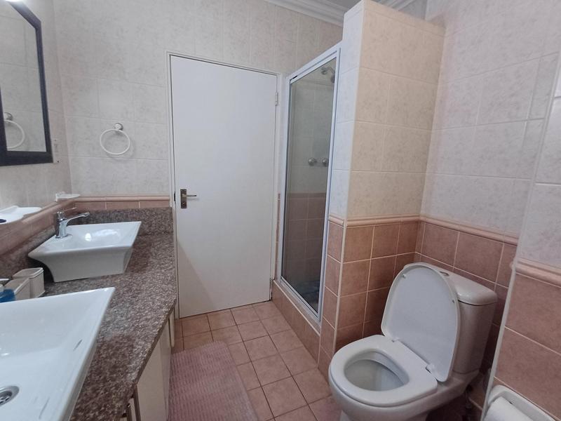 To Let 3 Bedroom Property for Rent in Umhlanga Rocks KwaZulu-Natal