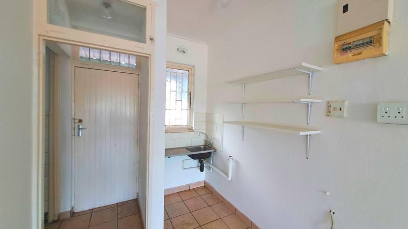 To Let 1 Bedroom Property for Rent in Sea View KwaZulu-Natal