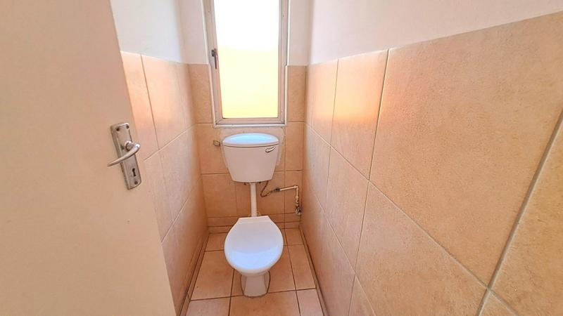 To Let 2 Bedroom Property for Rent in Sea View KwaZulu-Natal