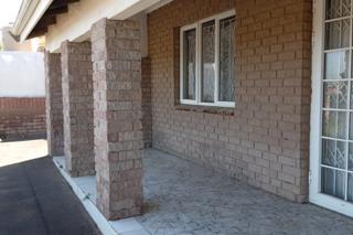 6 Bedroom Property for Sale in Dawncrest KwaZulu-Natal