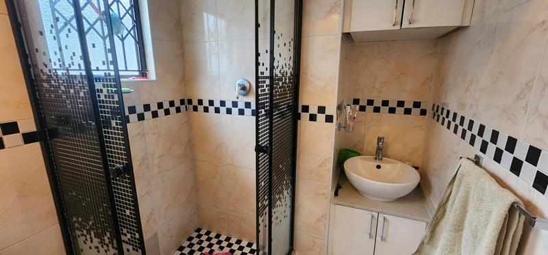 To Let 2 Bedroom Property for Rent in Roseneath KwaZulu-Natal