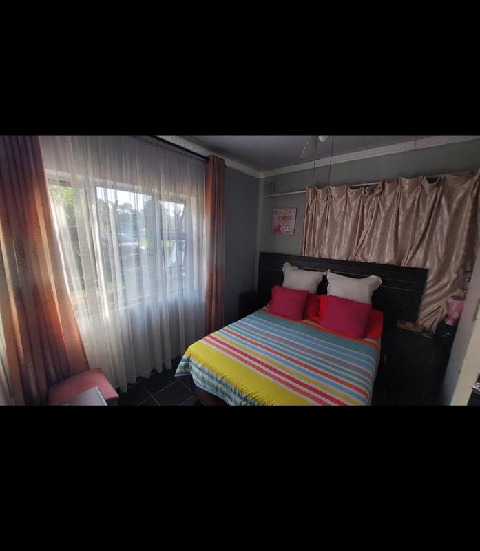 3 Bedroom Property for Sale in Montclair KwaZulu-Natal