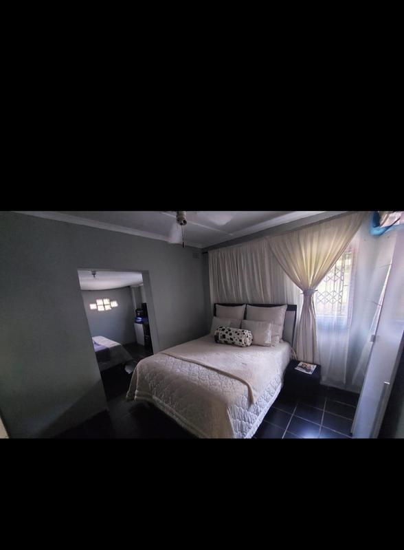 3 Bedroom Property for Sale in Montclair KwaZulu-Natal