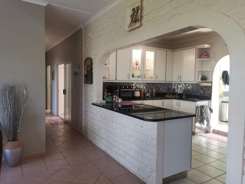 4 Bedroom Property for Sale in Widenham KwaZulu-Natal