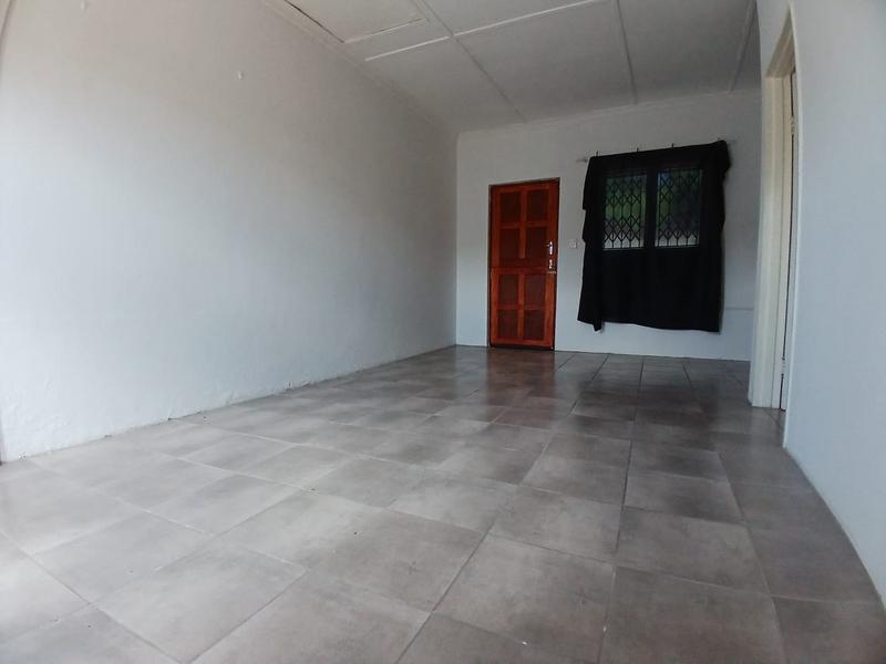 To Let 1 Bedroom Property for Rent in Newlands West KwaZulu-Natal