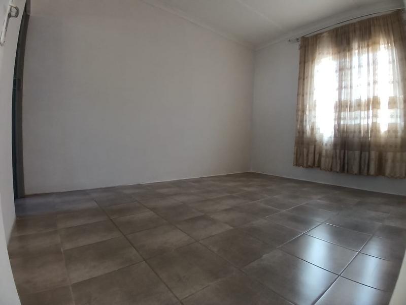 To Let 1 Bedroom Property for Rent in Newlands West KwaZulu-Natal
