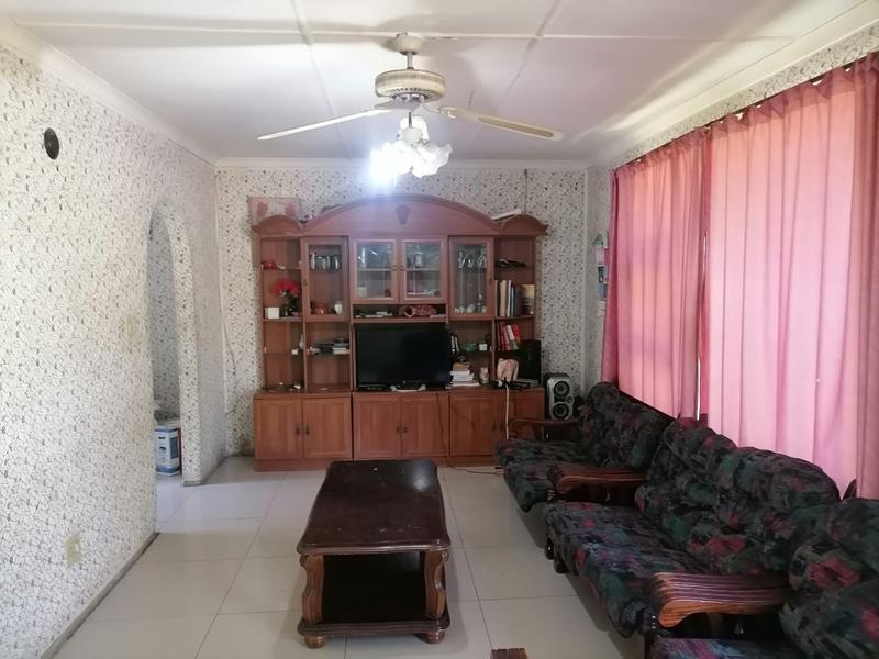 3 Bedroom Property for Sale in Umlazi KwaZulu-Natal