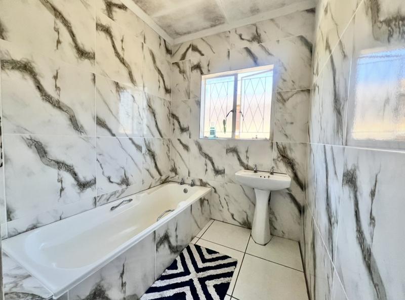 2 Bedroom Property for Sale in Pelham KwaZulu-Natal