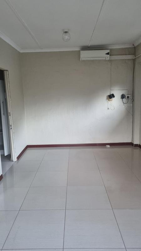 To Let 1 Bedroom Property for Rent in Durban North KwaZulu-Natal