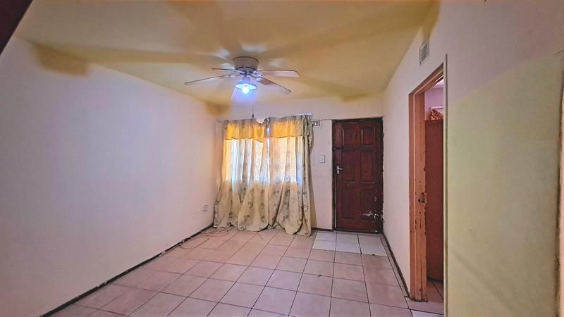 To Let 3 Bedroom Property for Rent in Umlazi KwaZulu-Natal