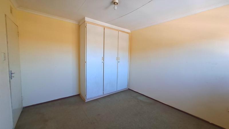 To Let 3 Bedroom Property for Rent in Umlazi KwaZulu-Natal