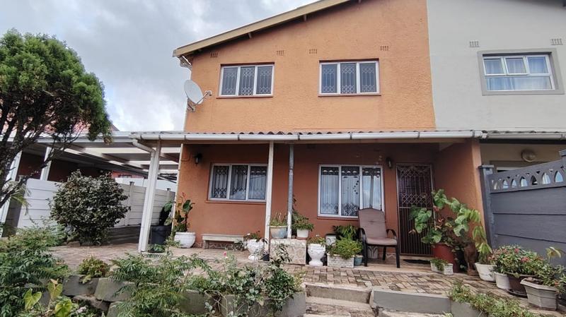 3 Bedroom Property for Sale in Risecliff KwaZulu-Natal