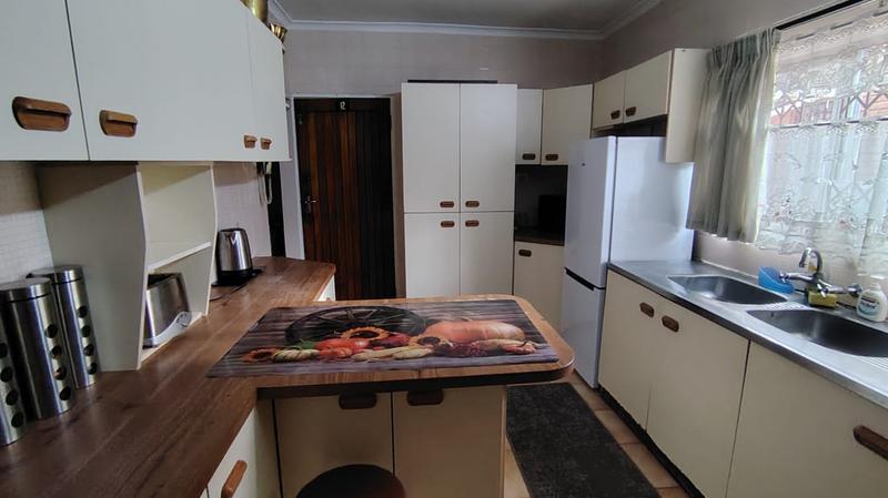3 Bedroom Property for Sale in Risecliff KwaZulu-Natal