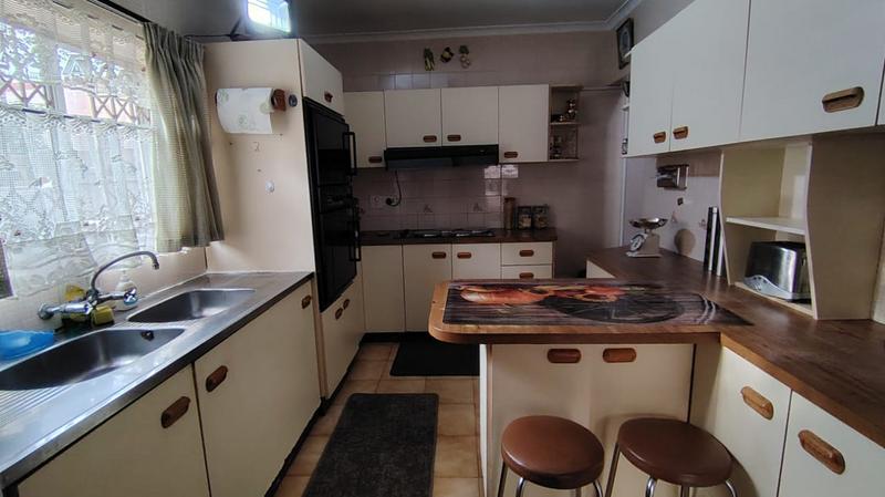 3 Bedroom Property for Sale in Risecliff KwaZulu-Natal