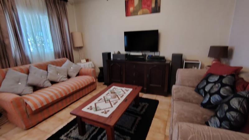 3 Bedroom Property for Sale in Risecliff KwaZulu-Natal