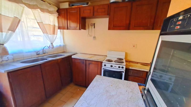 3 Bedroom Property for Sale in Umlazi KwaZulu-Natal