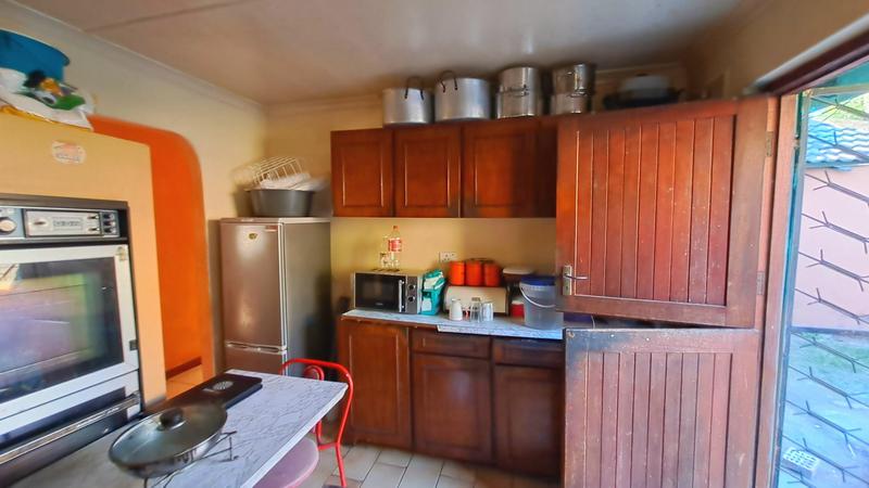 3 Bedroom Property for Sale in Umlazi KwaZulu-Natal