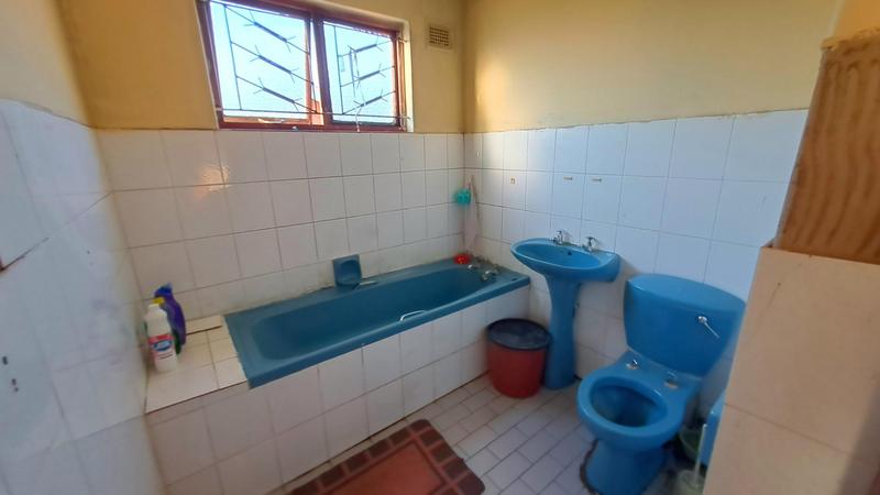 3 Bedroom Property for Sale in Umlazi KwaZulu-Natal