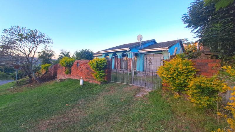 3 Bedroom Property for Sale in Umlazi KwaZulu-Natal