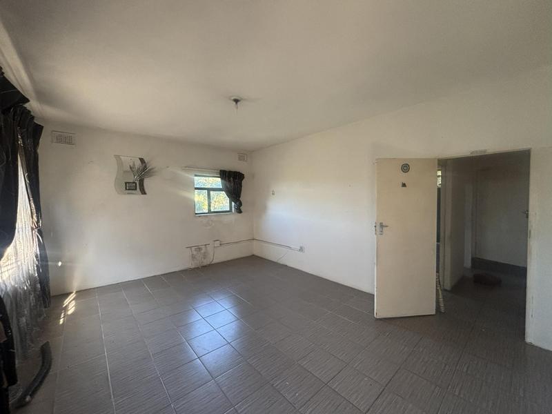 4 Bedroom Property for Sale in Reservoir Hills KwaZulu-Natal