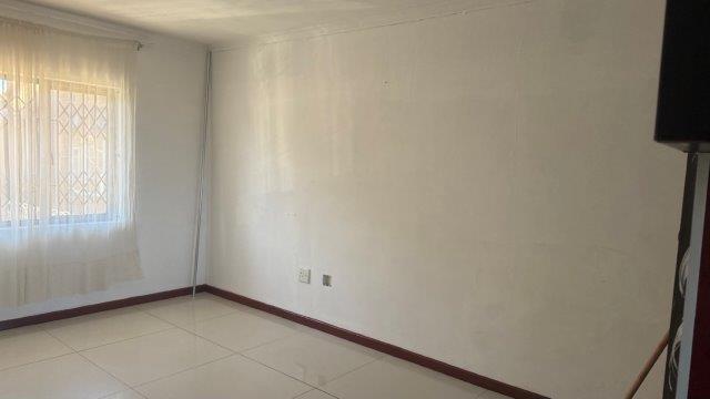 To Let 2 Bedroom Property for Rent in Chatsworth KwaZulu-Natal