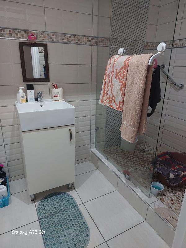 1 Bedroom Property for Sale in North Beach KwaZulu-Natal