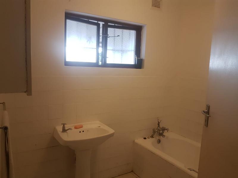To Let 4 Bedroom Property for Rent in Bluff KwaZulu-Natal