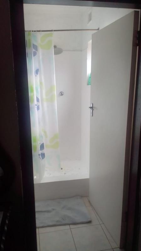 To Let 4 Bedroom Property for Rent in Bluff KwaZulu-Natal