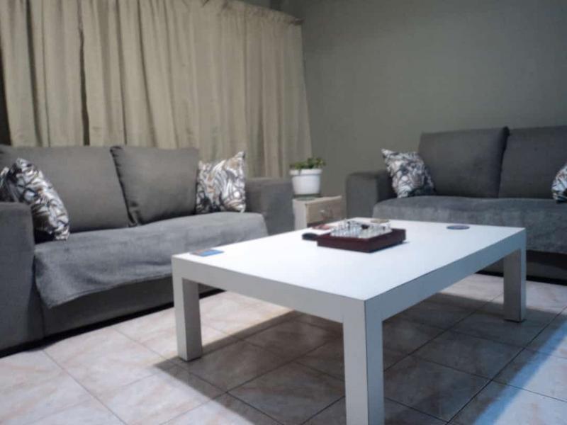 To Let 4 Bedroom Property for Rent in Bluff KwaZulu-Natal