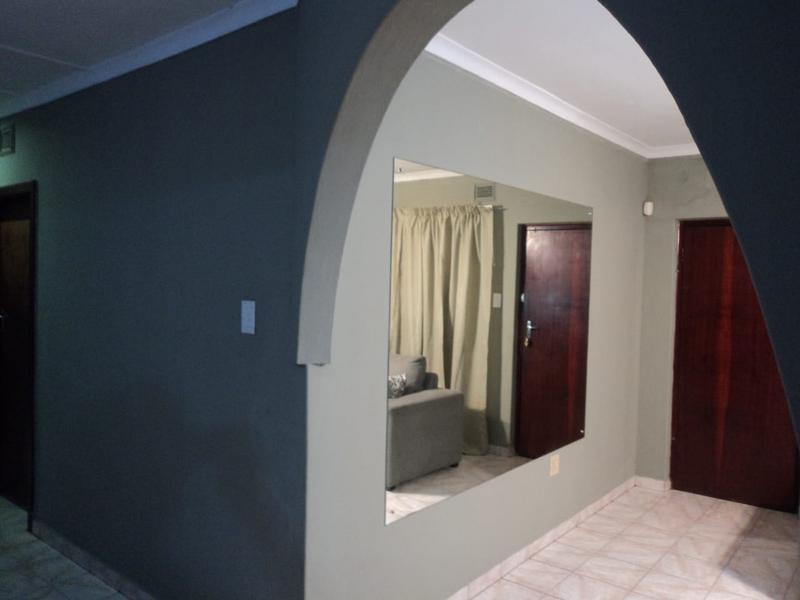 To Let 4 Bedroom Property for Rent in Bluff KwaZulu-Natal