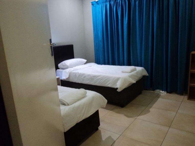 To Let 4 Bedroom Property for Rent in Bluff KwaZulu-Natal